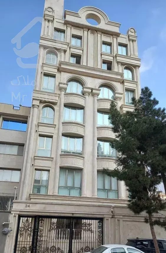 ۱۱۰ متری بسیار شیک و خوش نقشه نبش خیابان طلوع