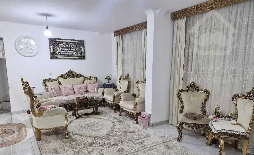 آپارتمان ۱۰۰ متری  باهنر