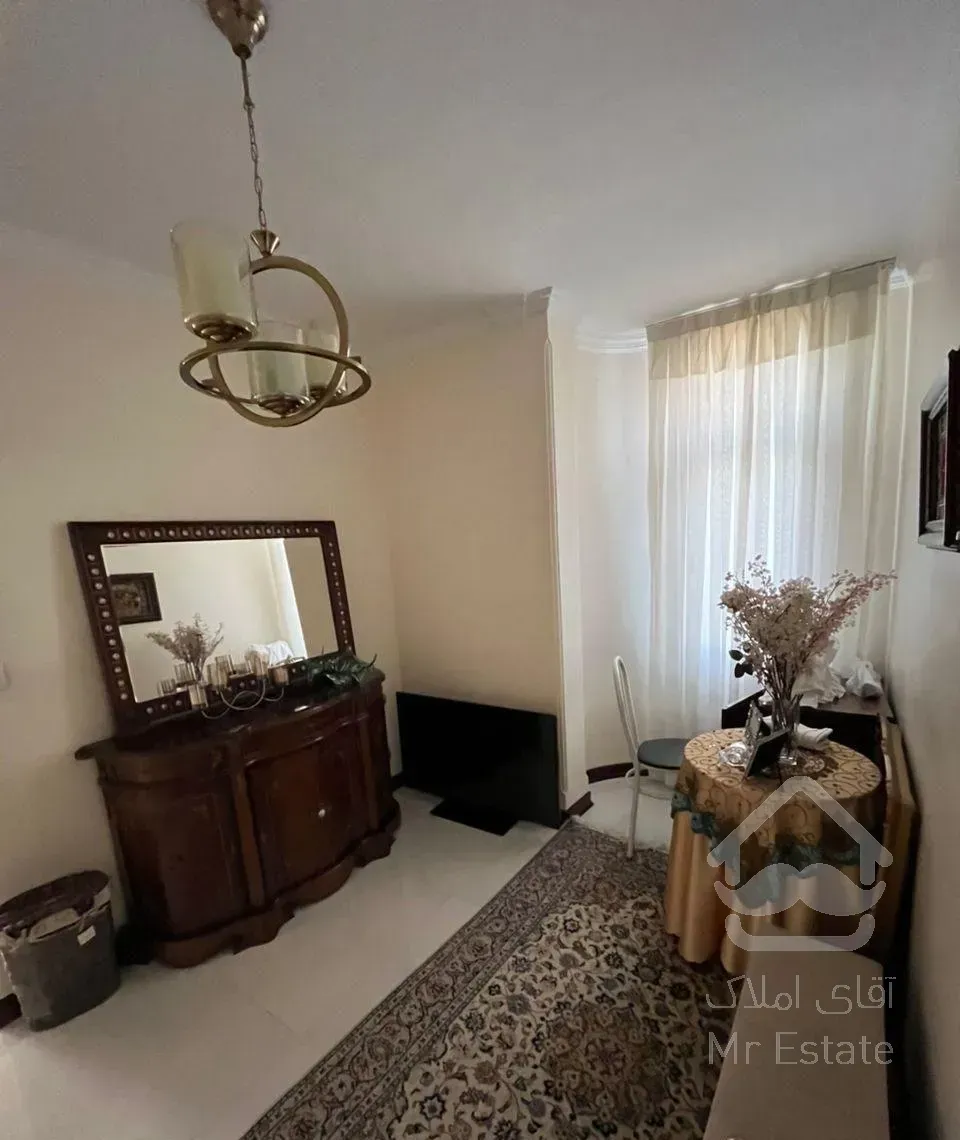 ۸۶ متر دو خوابه با نور عالی بالکن بزرگ دسترسی عالی