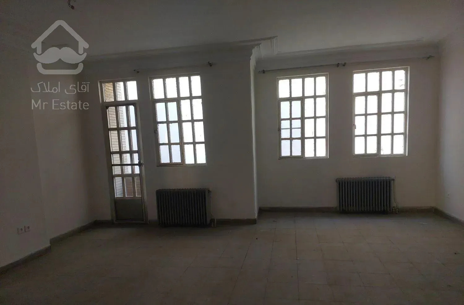 آپارتمان ۹۴ متری ۲ خوابه بهارستان ، سعدی شمالی