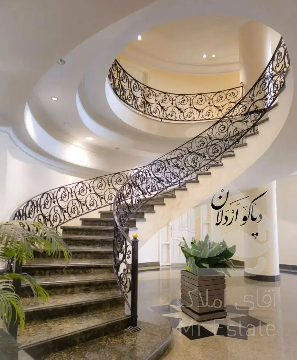 ۲۷۰ متردوبلکس رویایی با مشاعات کامل/دیاکو اردلان