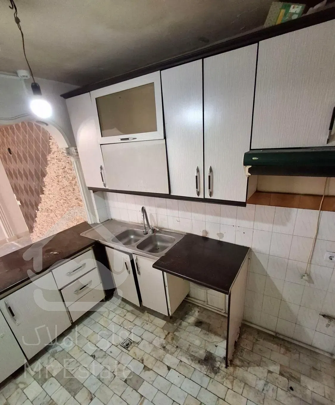 آپارتمان ۶۵ متری ۲ خواب با پارکینگ و انباری