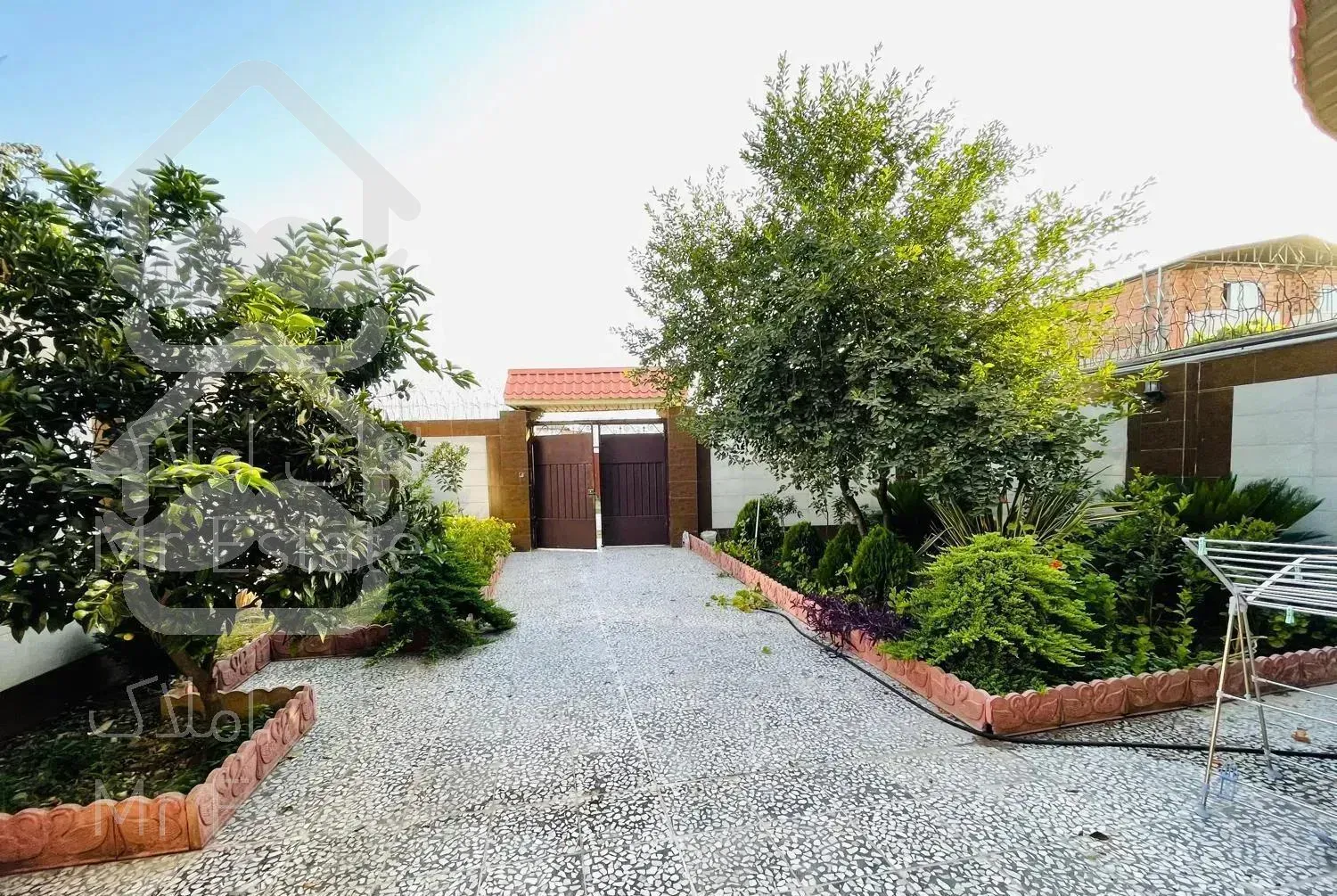 فروش ویلایی نیم پیلوت 235متری در ابتدای جاده نظامی