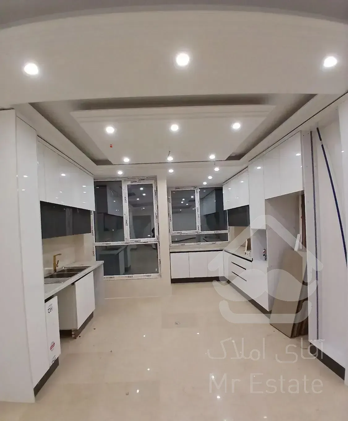 رهن آپارتمان ۱۲۰ متری / خوش نقشه / غرق نور