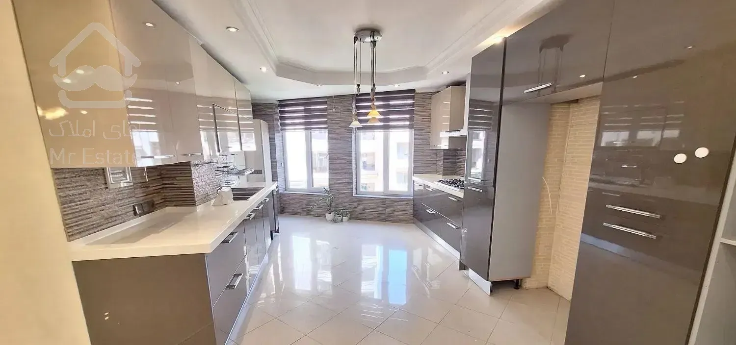 ۲۳۰متر +پنت ۴۰متر تراس (عکس واقعی)