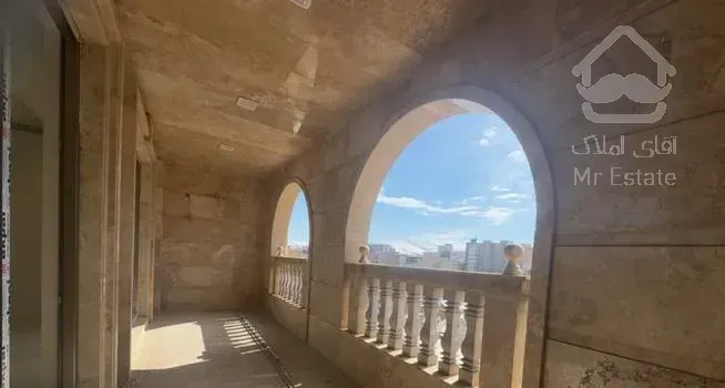 ۲۱۷متر//دونبش/درستکار