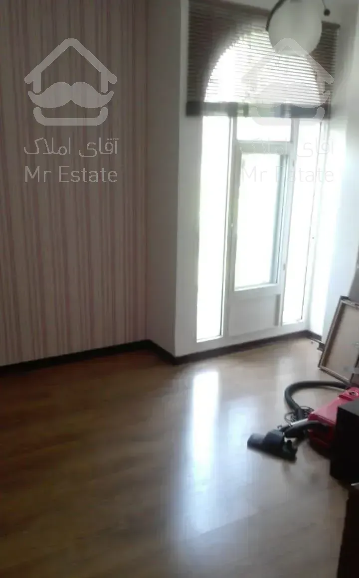 میدان گلها ۱۳۵متر ۳خواب