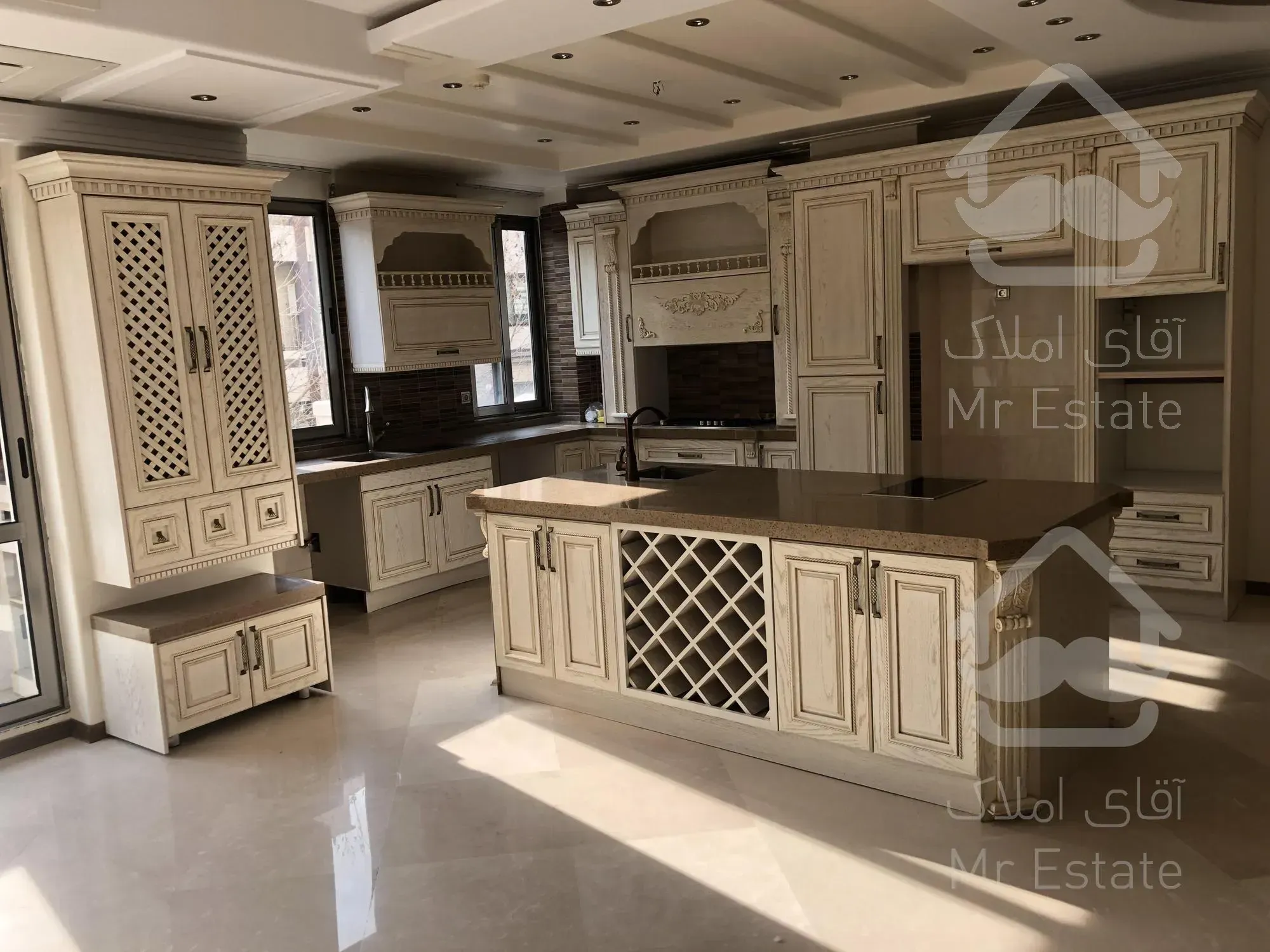 رهن و اجاره آپارتمان ۲۳۰ متری ۳ خوابه در اقدسیه