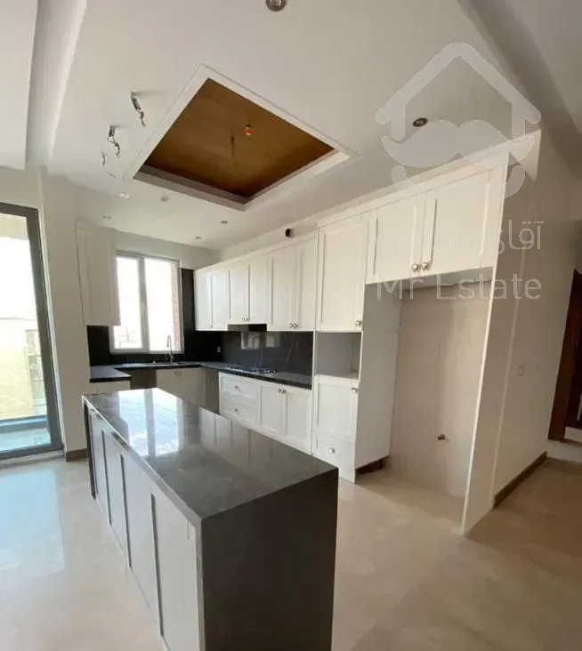 نفت ۱۳۰ متر ۳ خواب مدرن ۲ پارکینگ