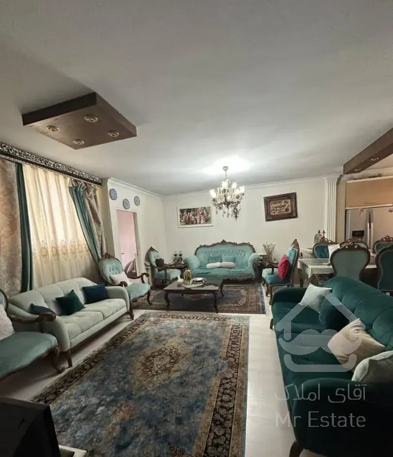 ۱۴۵ متری  / حیاط ۹۰ متری  / ۳۰ متر انباری