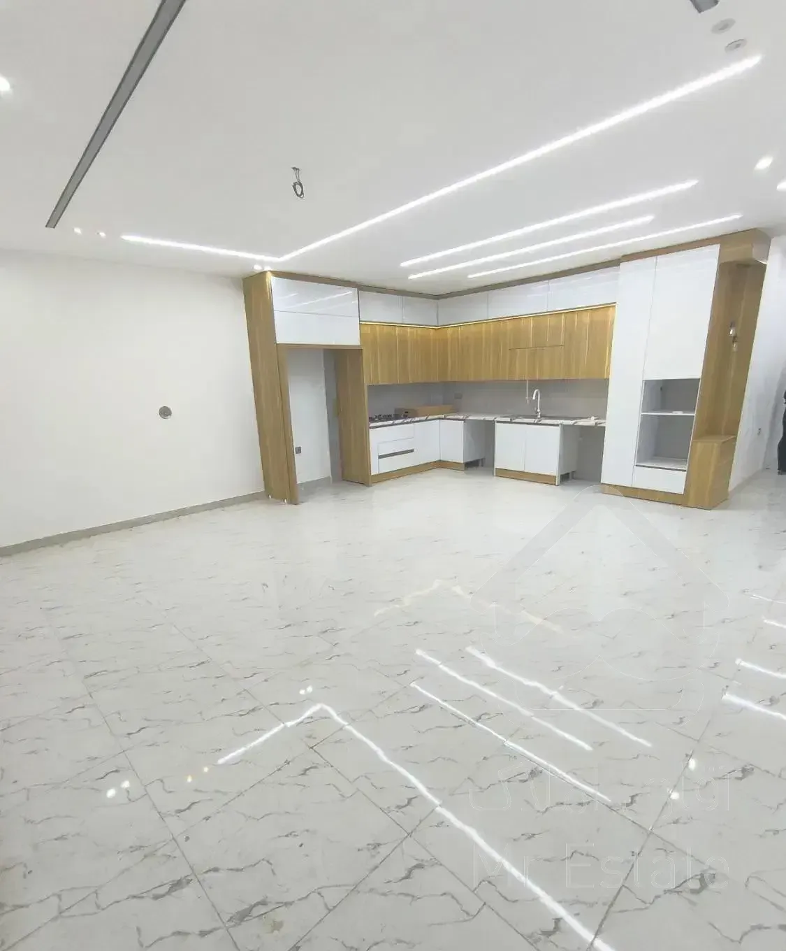 واحد کلید اول ۱۴۰ واقع در زمین شهری