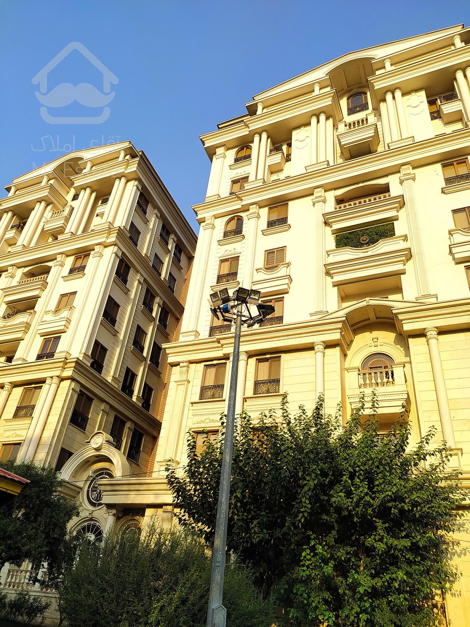 ۸۸ متر « بمب فردوس » ۶ ساله / سالن پرده خور