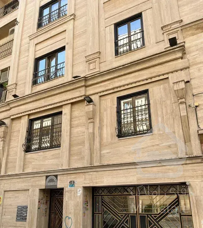 فروش فوری آپارتمان ۷۰ متری واقع در سمندر