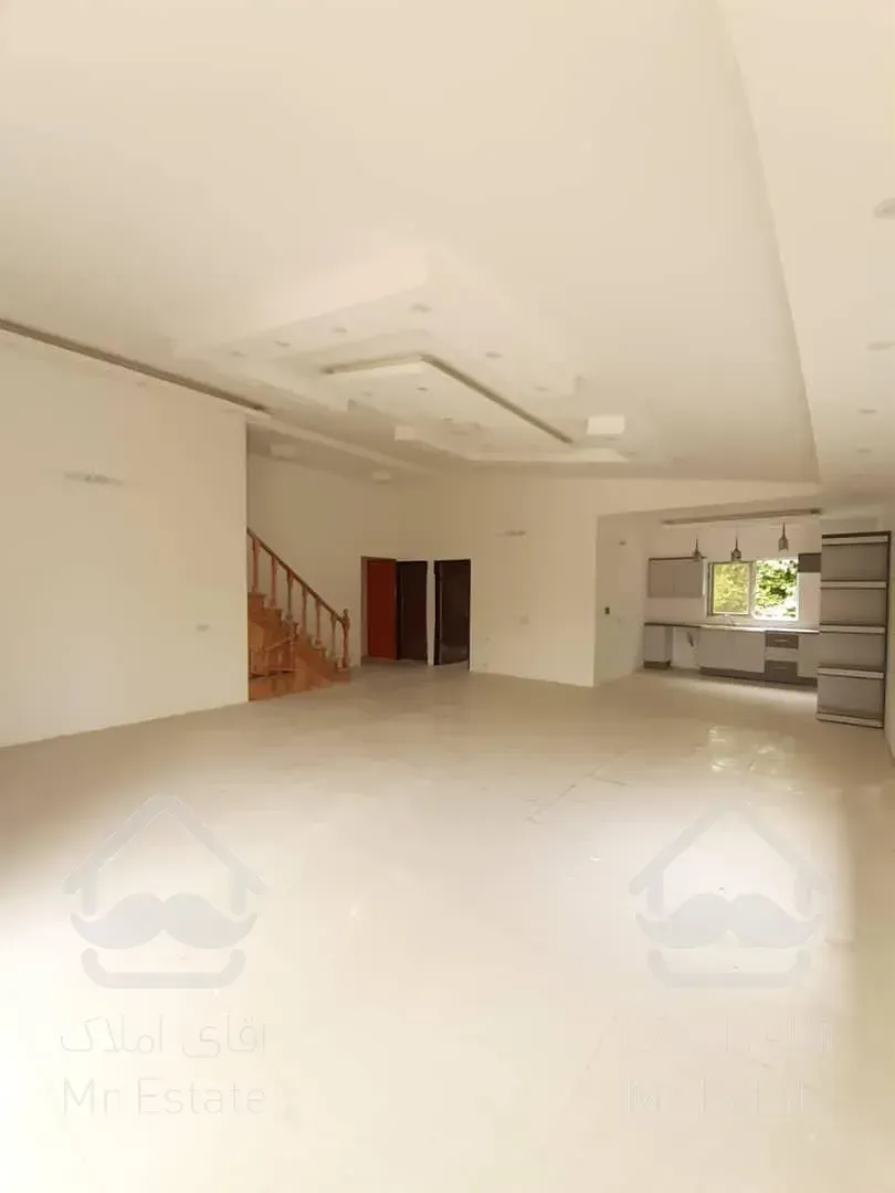 ویلا ۴۰۰ متری نیم پیلوت نما سنگ