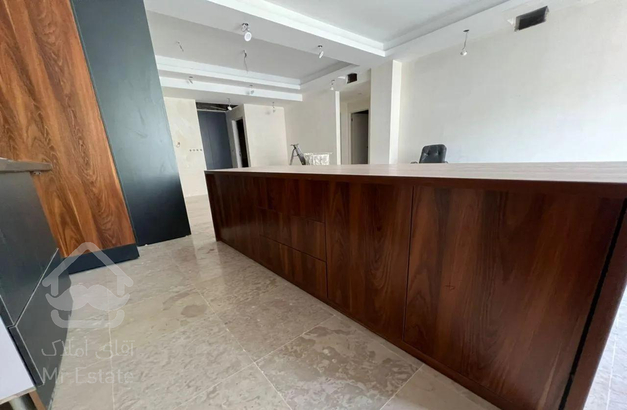 شرق اشرقی ۱۲۵ متر در برج برند