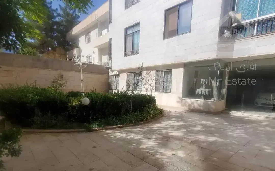 ۸۶متر/همکف درب مجزا/ سامانیه/زیر صارمی