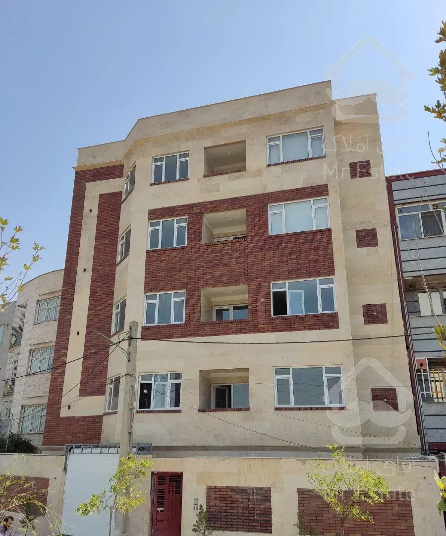 آپارتمان ۸۲ متری سند دار