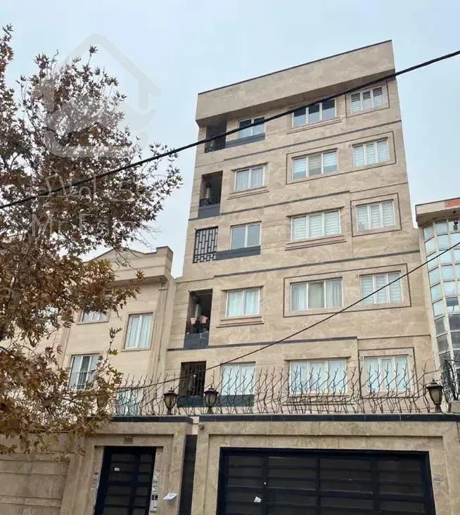 ۹۰ متر فول امکانات (۲ سال ساخت)