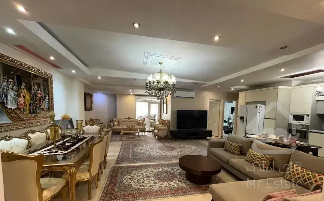 آپارتمان ۱۱۰متر/سالن پرده خور رو به آفتاب/زرین