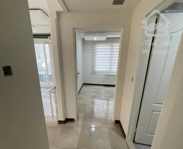 ۷۵ متر  بر خیابان اصلی درکه موقعیت اداری و مسکونی