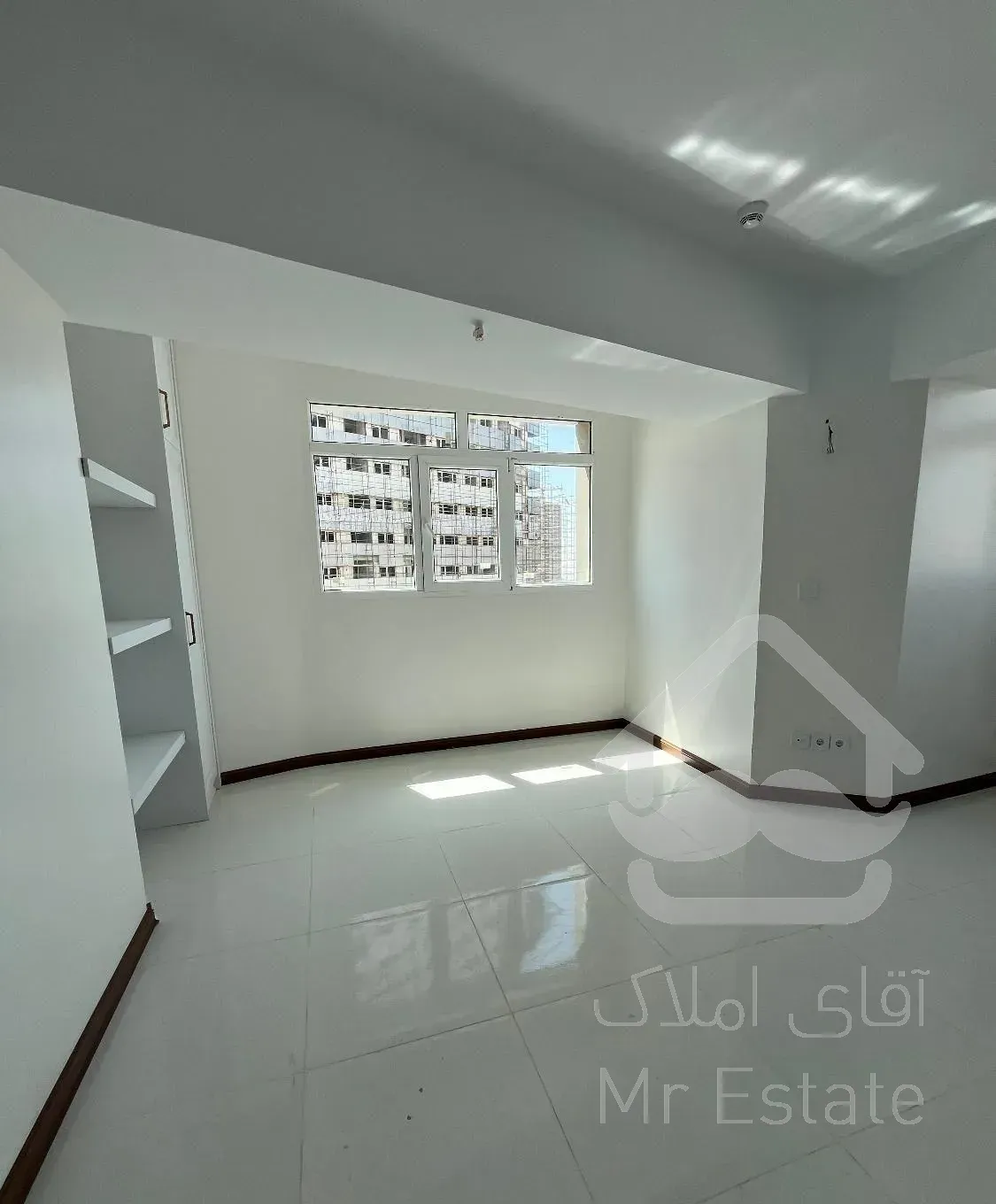 ۱۲۲ متر/شهرک چیتگر/بلوار ‌پژوهش/برج مجلل G