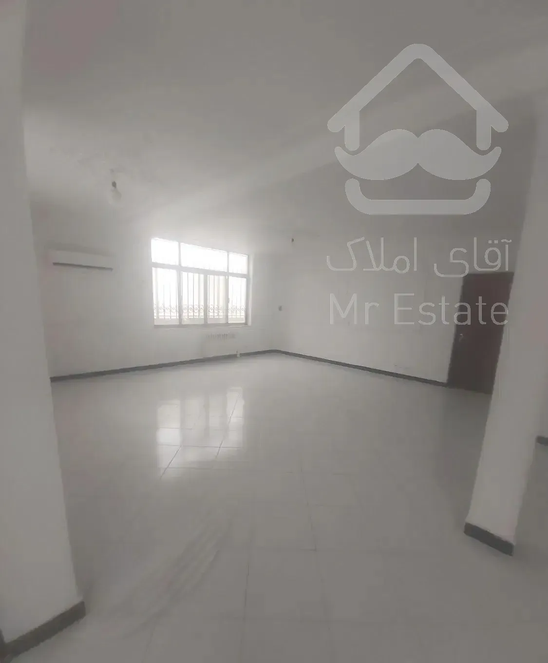 اجاره ۱۷۰ متری سه خواب در محوطه کاخ