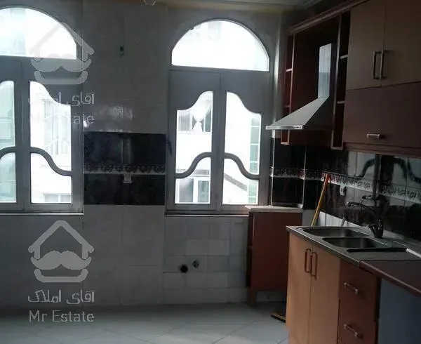 آپارتمان ۱۳۰ متری جنت آباد شمالی