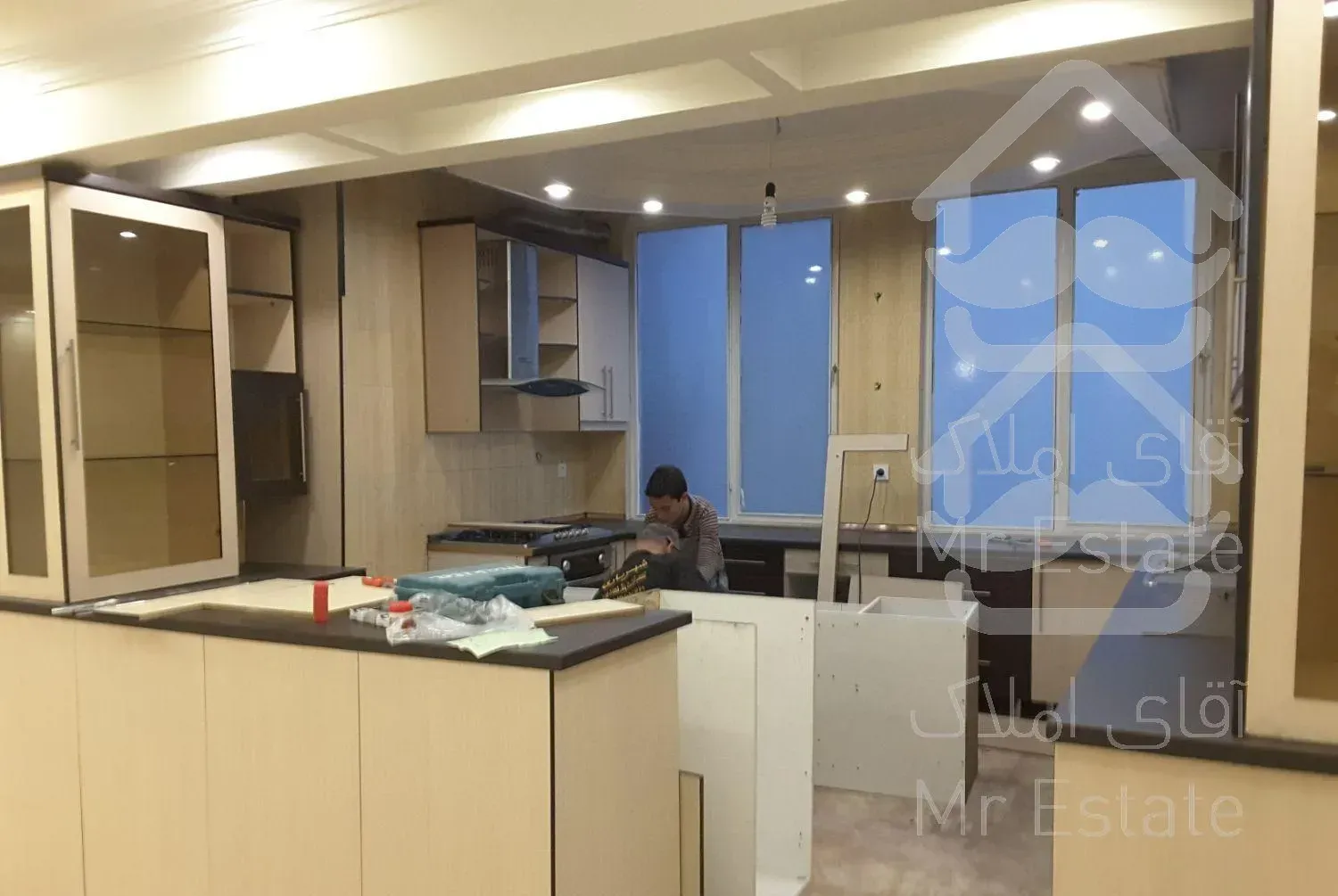 سعادت آباد مطهری شمالی ۱۲۰ متر سه خوابه تکواحدی