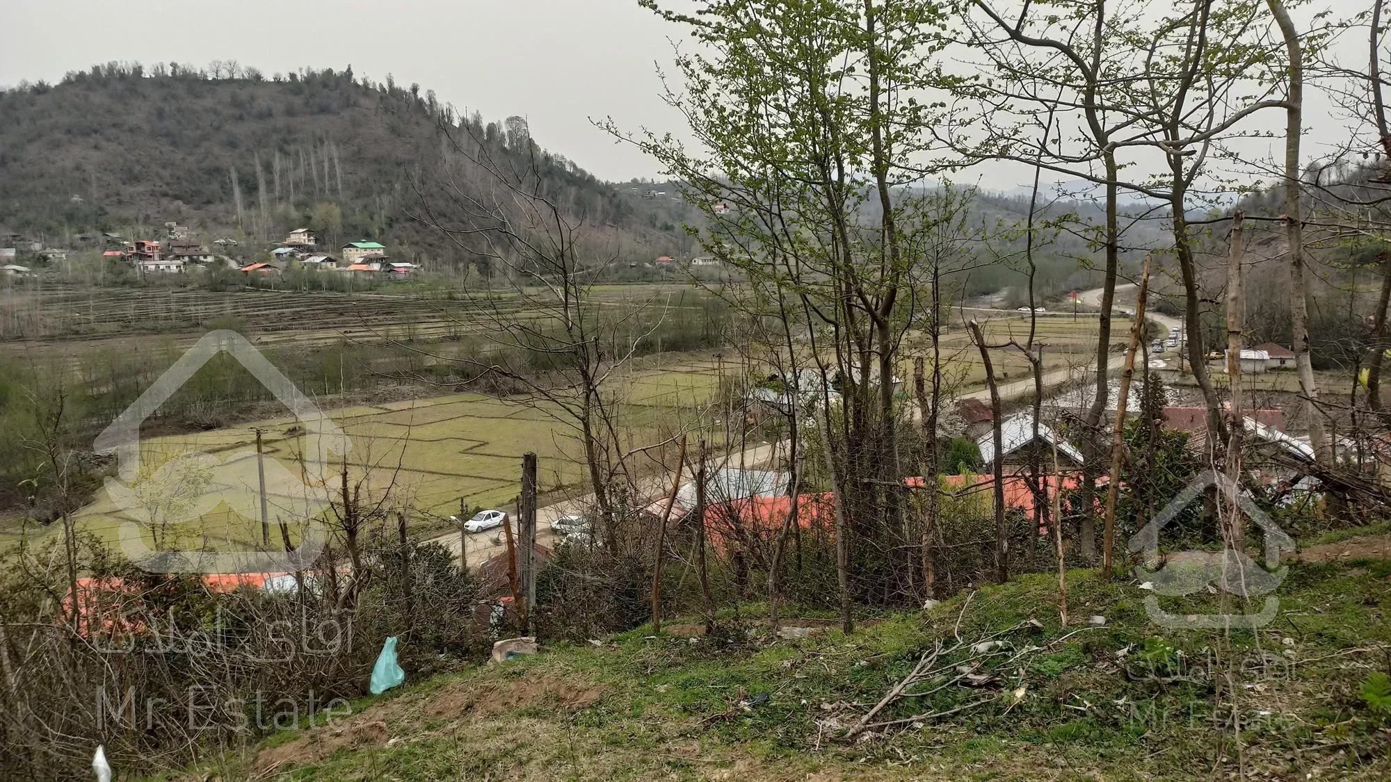 زمین ۳۰۰ متری در حومه اطاقور