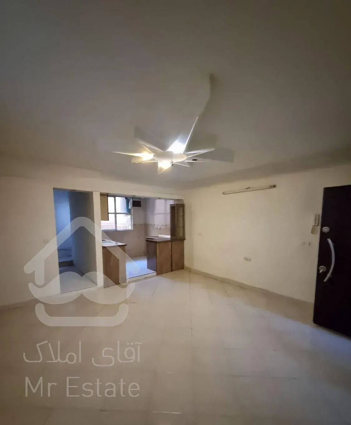 ۷۰ متری یکخوابه شرقی ها