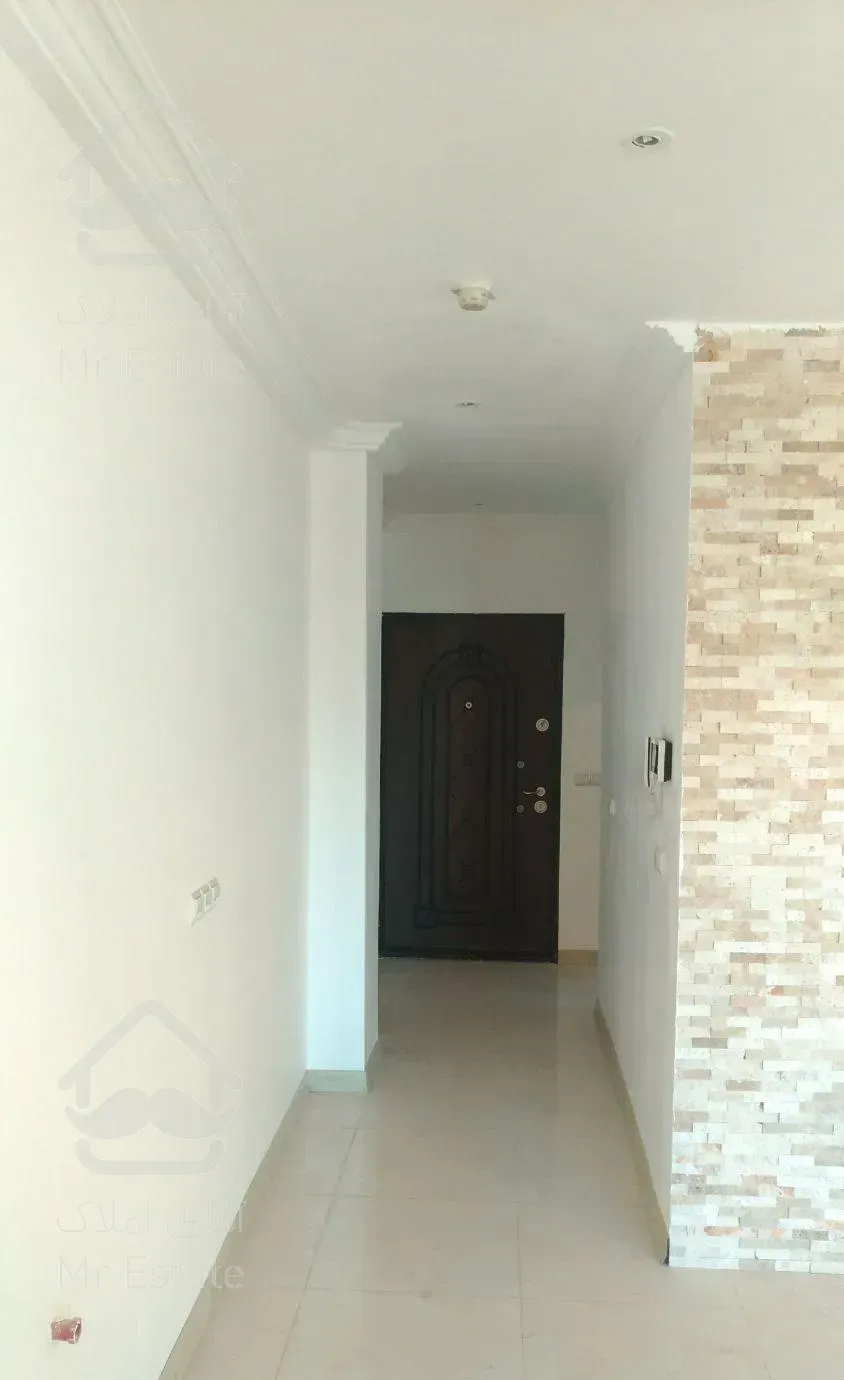 اپارتمان نوساز ۱۰۵ متری