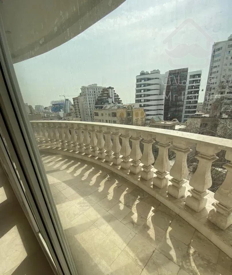 نیاوران ۴۱۰متر «برج‌باغ تکواحدی» (تراس‌دار) مجلل