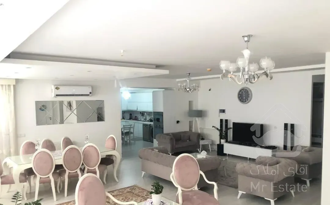 آپارتمان ۱۶۵ متر/۳ خواب/ آذر