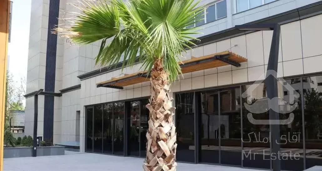 210 متر در طبقه 13 برج با چشم انداز رویایی