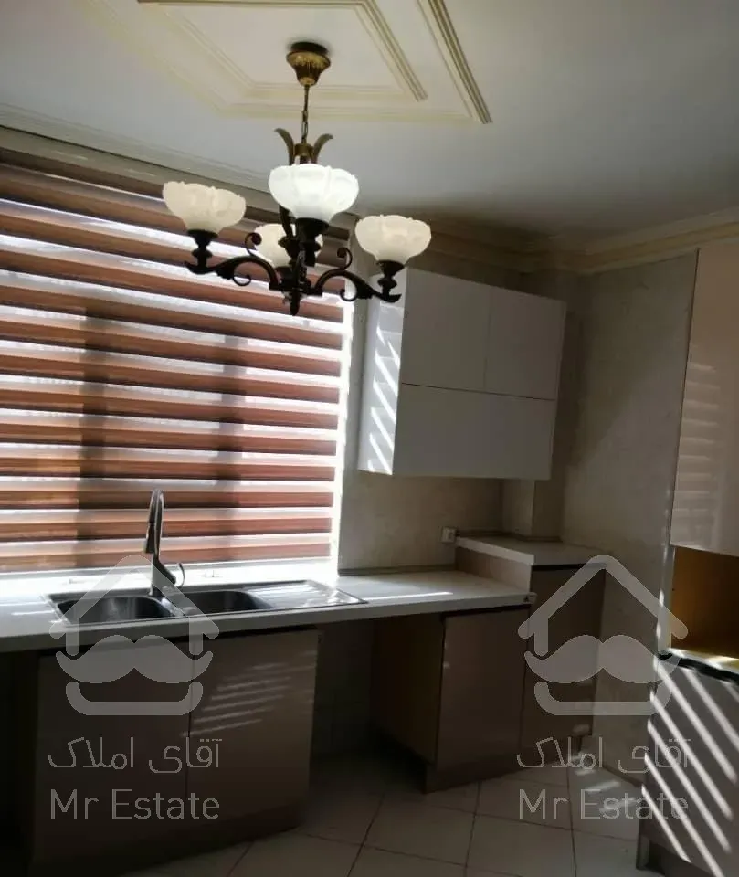 ۷۴ متر پروانه شمالی