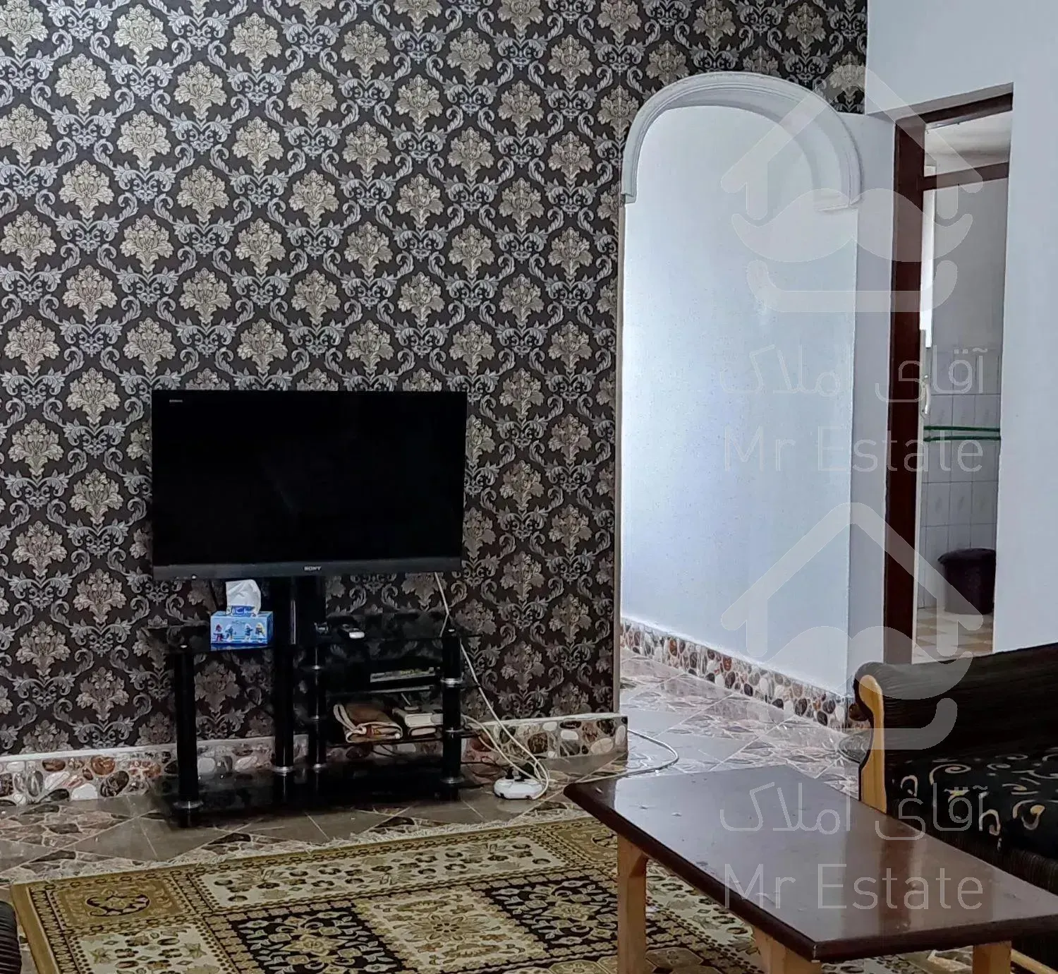 ویلااستخردارآب گرم  با استخر نوساز و شیک