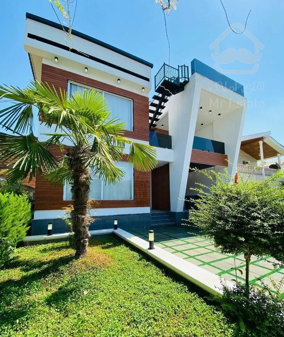 خانه ویلایی منطقه برند، ۳۴۰ متری، خوش نقشه