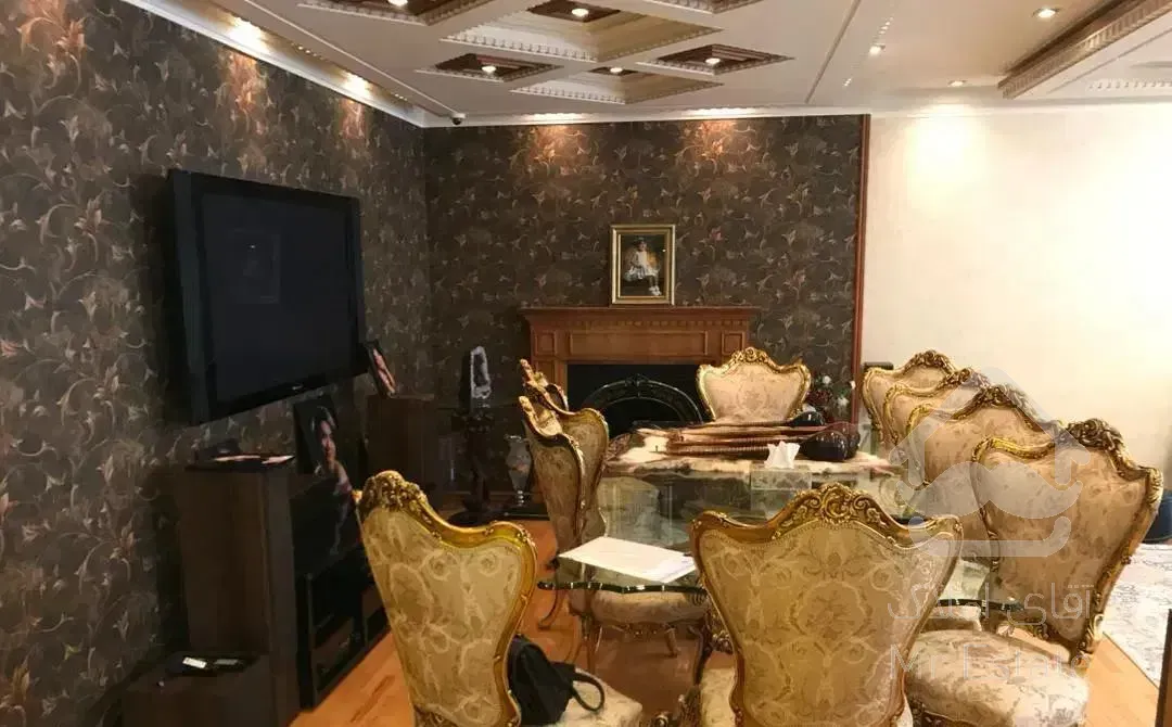 فروش آپارتمان ۱۳۵ متری ( قلب شهرک غرب )