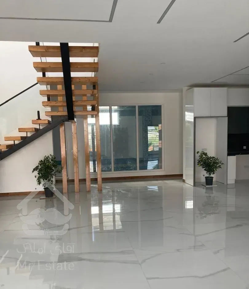 ویلامدرن با استخرجکوزی چهارخواب مستر