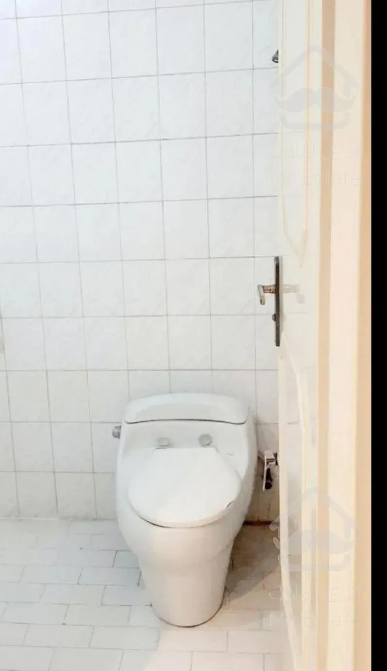 واحد ۱۰۵ متری/۲خواب/بالای کاشانی/تخلیه