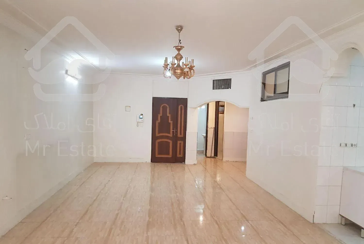 دو خواب با سالن بزرگ + حیاط اختصاصی