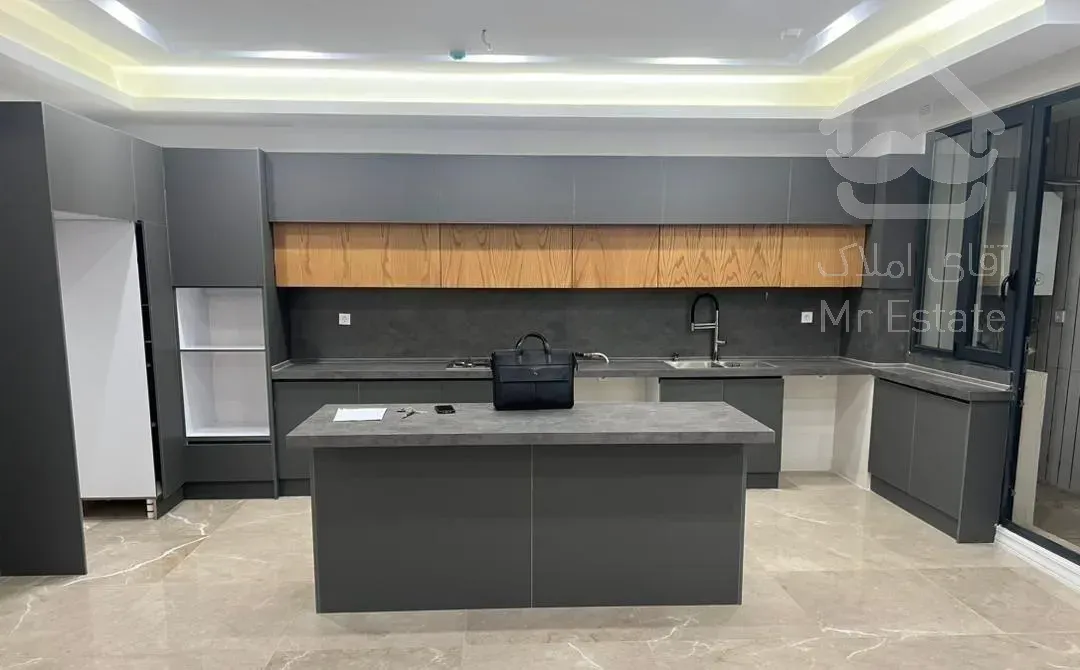 ۱۵۰ متر ۳ خوابه فول امکانات شریعتی بالاتر از ملک