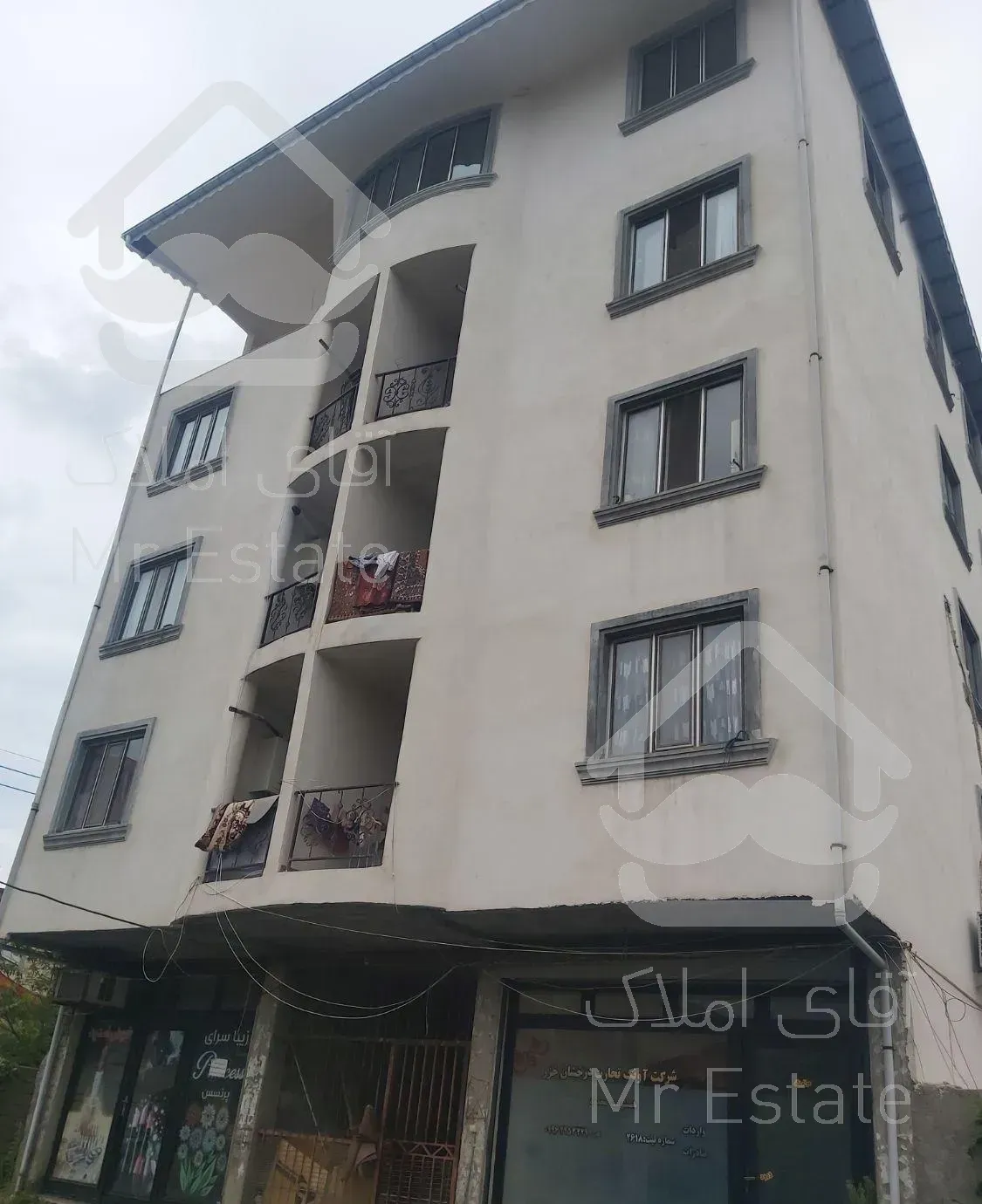 فروش اپارتمان طبقه اول فاز ۱ شهرک عباس آباد