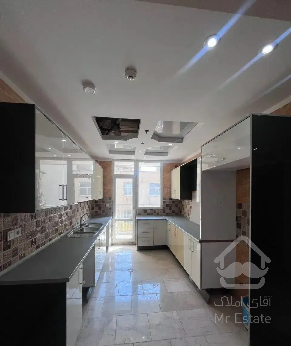 ۹۵متر به قیمـت رسیـده  * کلیـدنخورده / غرق نـور