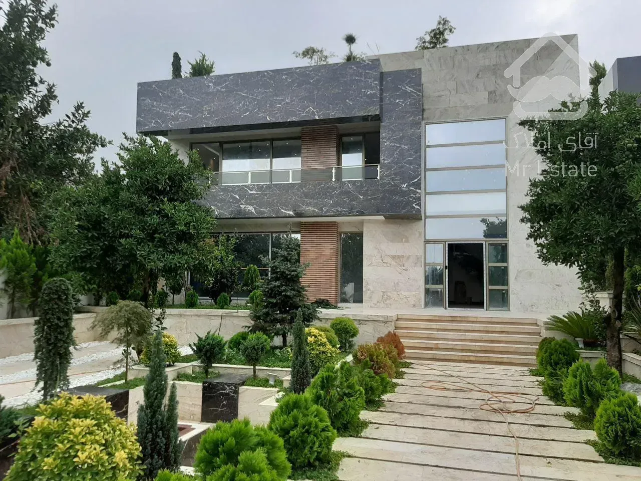 ٥٥٠ متر ويلا تريپلكس با روف ويوي ابدي كوه و جنگل