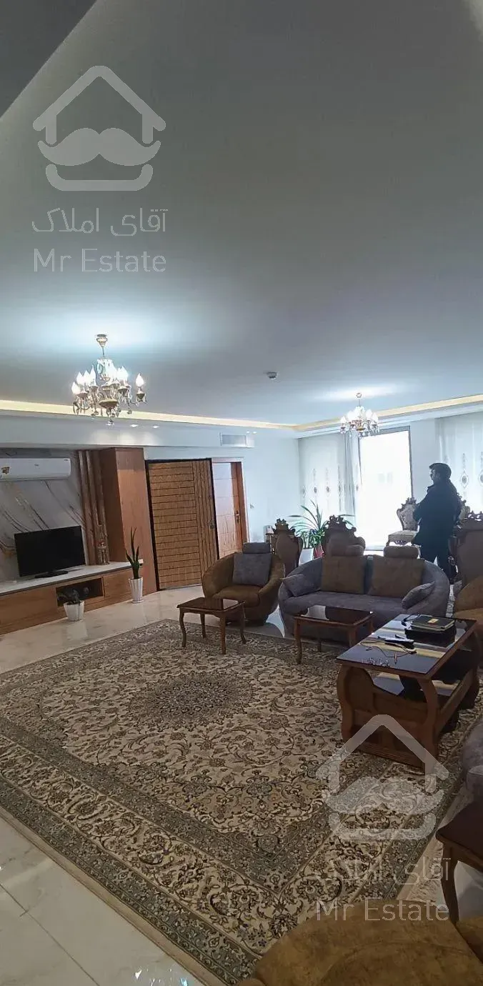 ۱۹۰ متر / تک واحدی / ۳ خواب بزرگ / کاخ