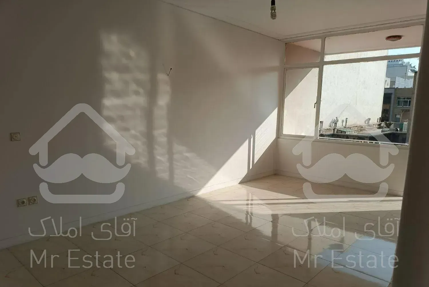 175  متر  دو  خوابه  سنایی  میرزای شیرازی