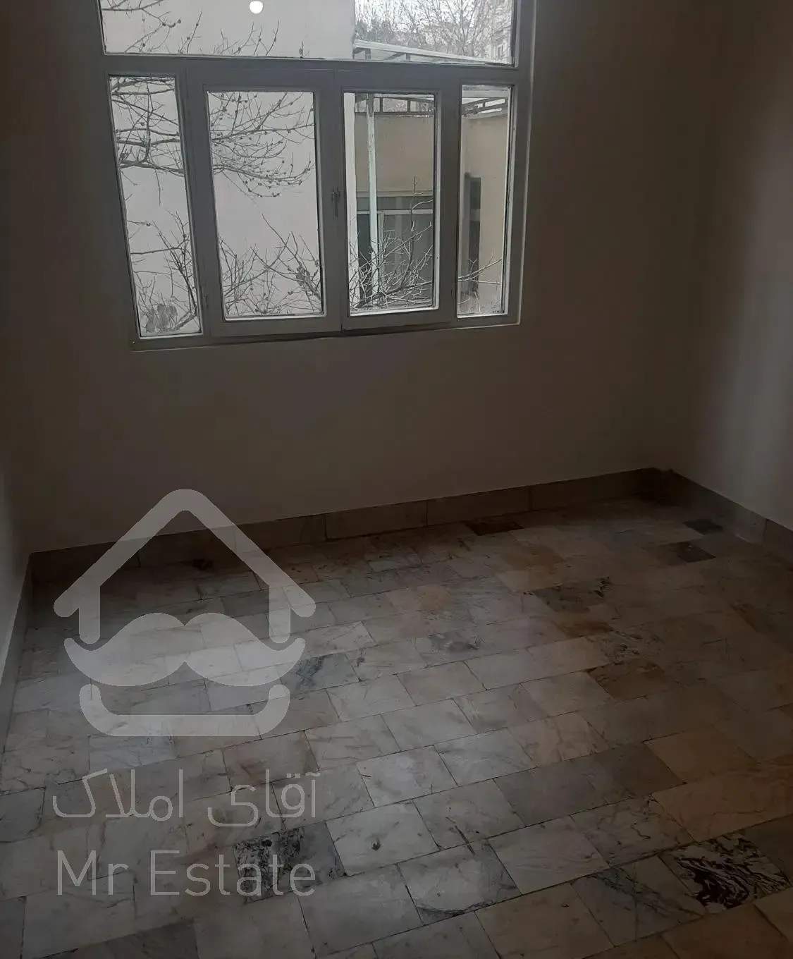 سراج ۵۴ متر تک‌ خوابه