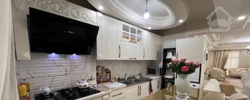 ۱۲۲متر بازسازی شده روبه جنوب/بدون پرتی/مهران/بهنام