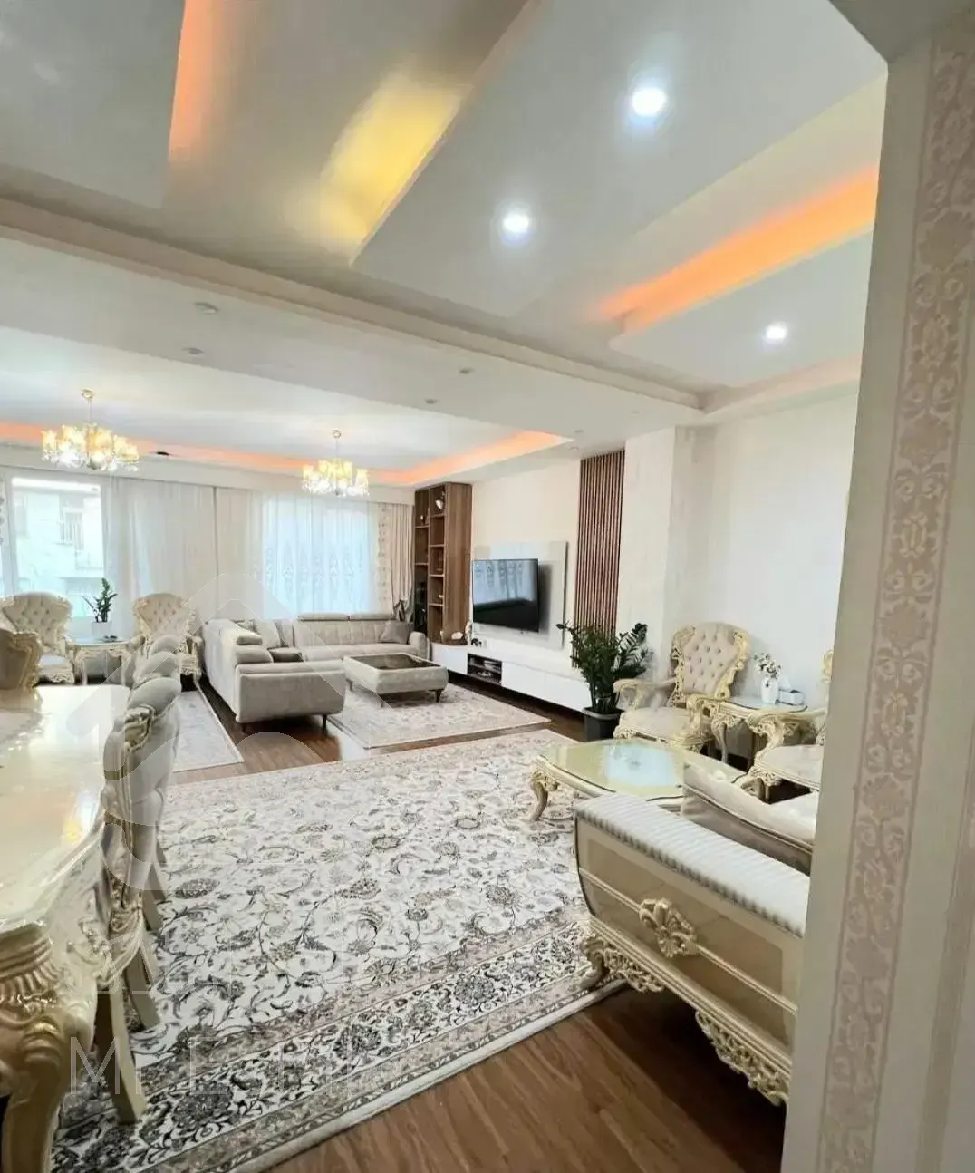 100 متر / فول امکانات ( سالن پرده خور )